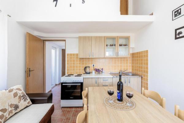 Apartments Ivo Bozinovic Tivat Bagian luar foto