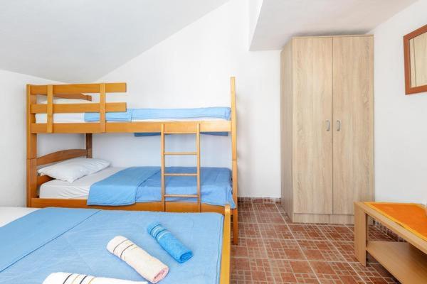 Apartments Ivo Bozinovic Tivat Bagian luar foto