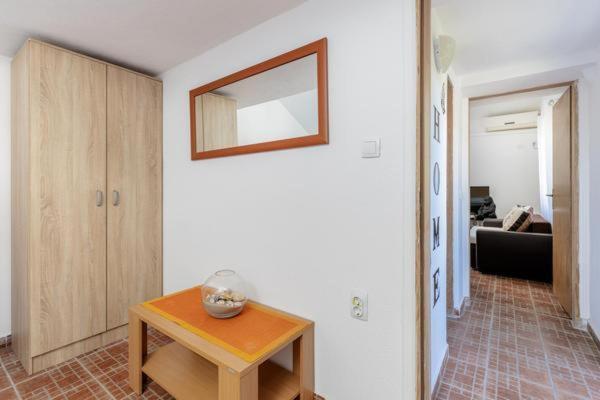 Apartments Ivo Bozinovic Tivat Bagian luar foto