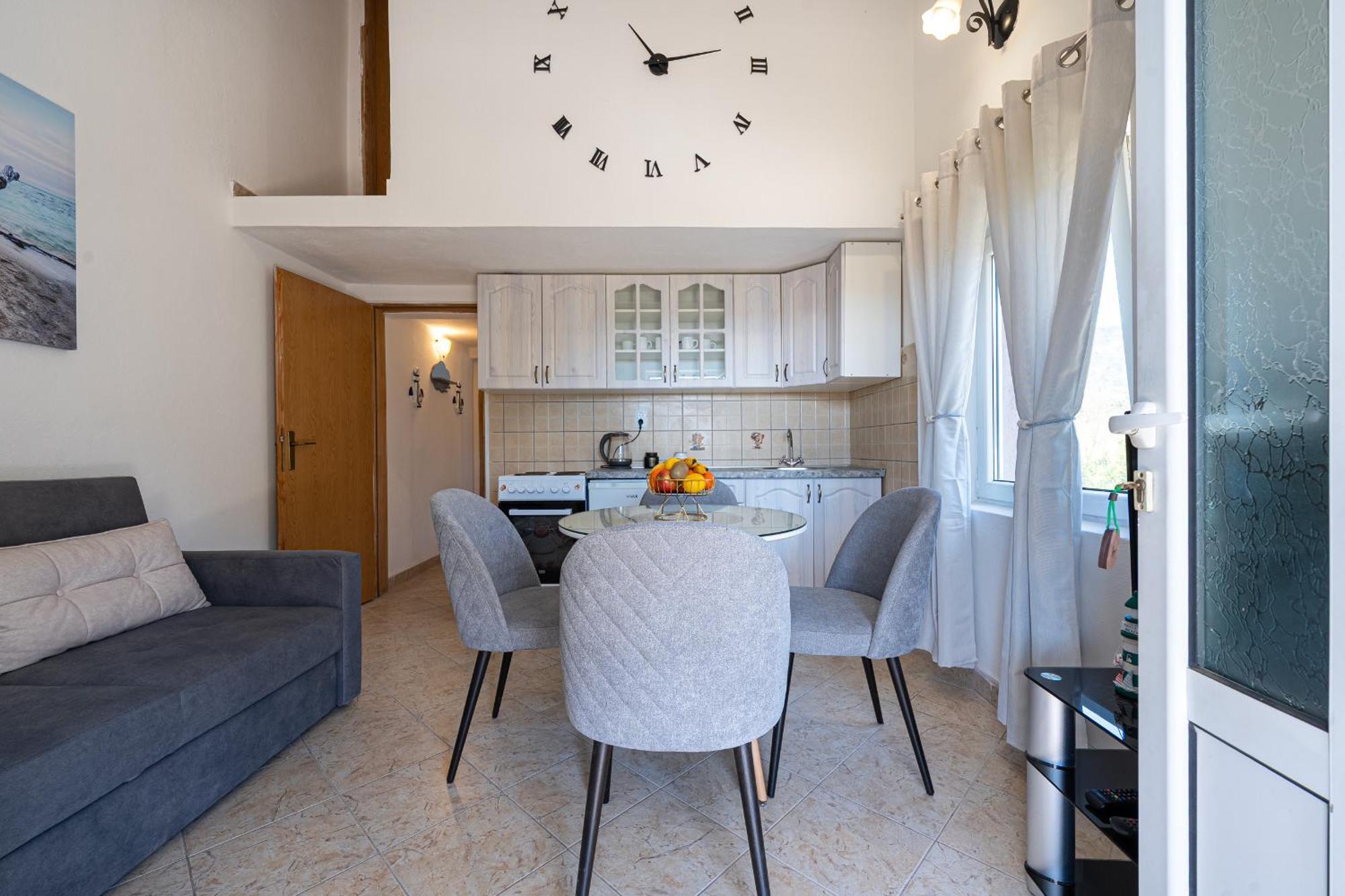Apartments Ivo Bozinovic Tivat Bagian luar foto